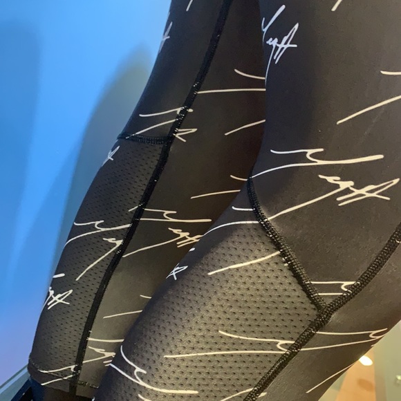 Mega Signature Compression Pants - Picture 11 of 12